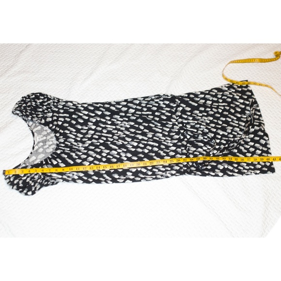 FINAL DAYS $5 Calvin Klein T-shirt Material Dress -CLOSET CLOSING  - Picture 3 of 6